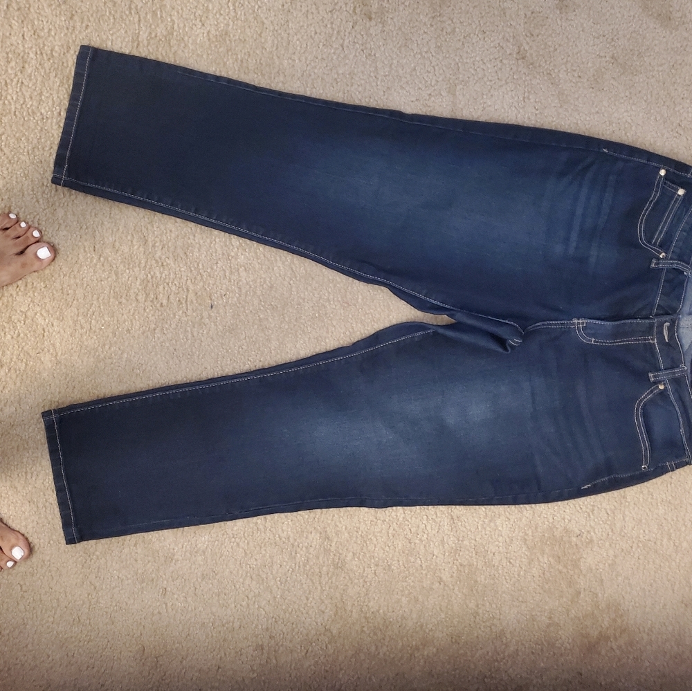 Jennifer Lopez Capri jeans